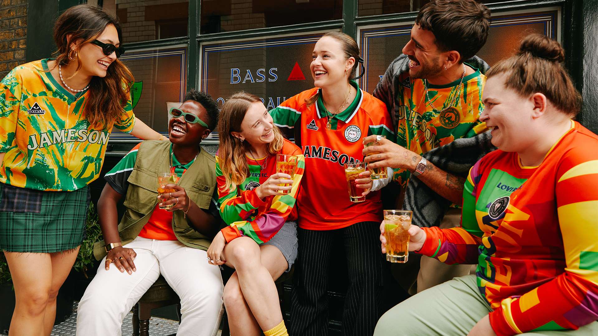 通过对他们 通过对他们