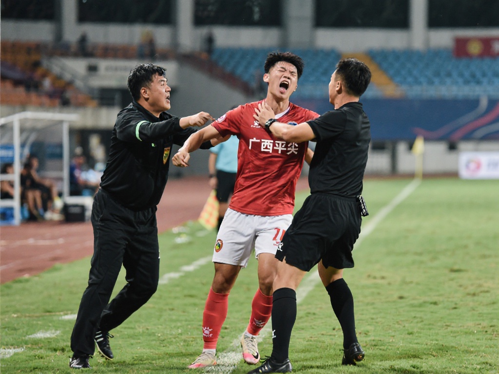 沙足运动的 沙足运动的